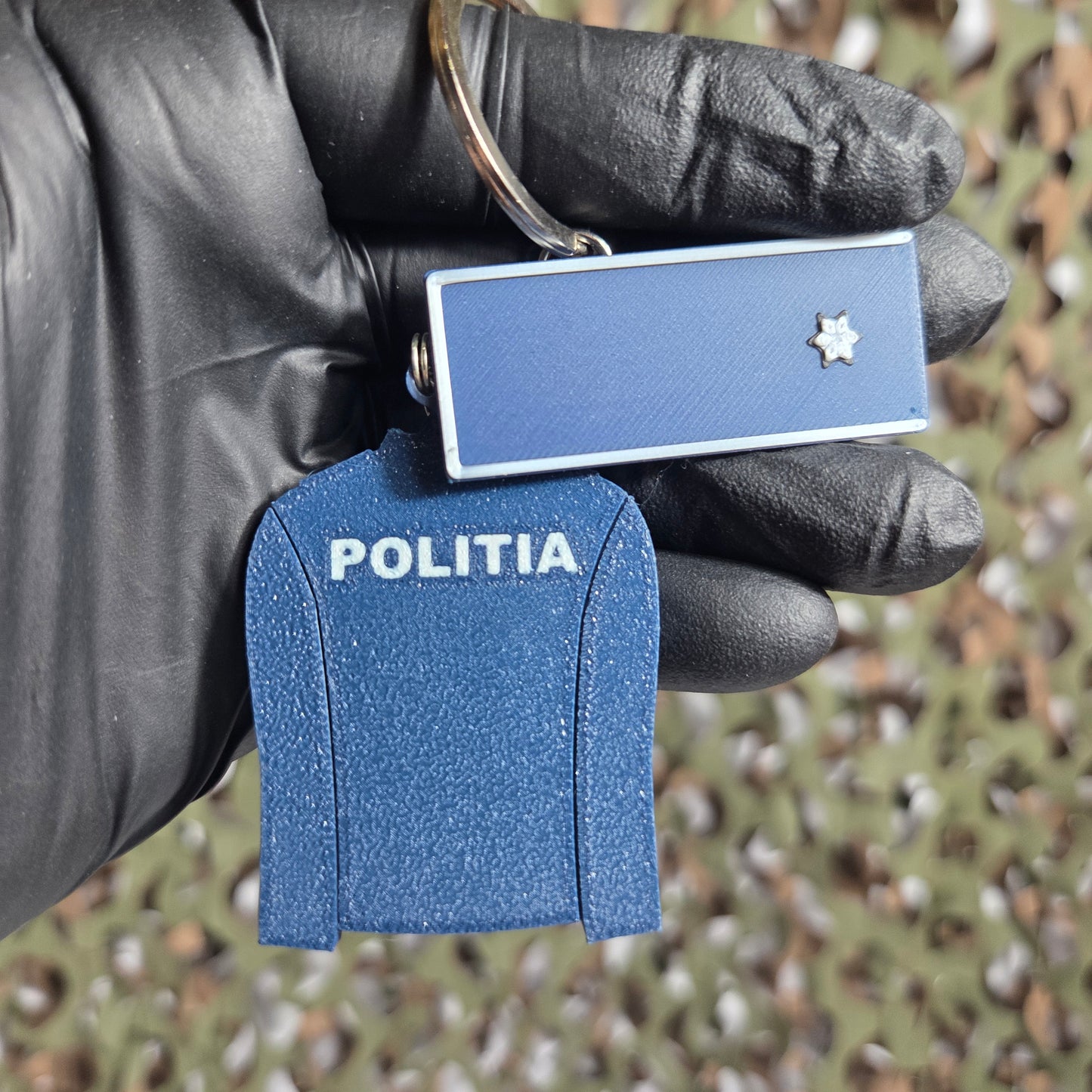 Breloc Personalizat MiniGrad + Cămașă Tactică